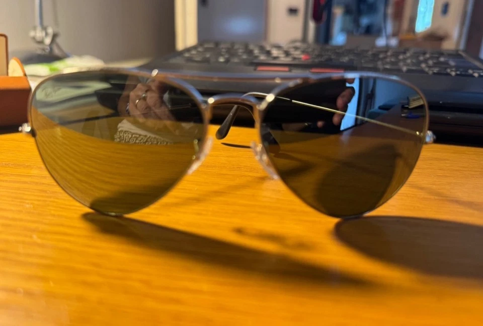 occhiali da sole ray ban aviator RB 3025 Eccellenti Listino 200,00 Mis. 58 - Immagine 2 di 4