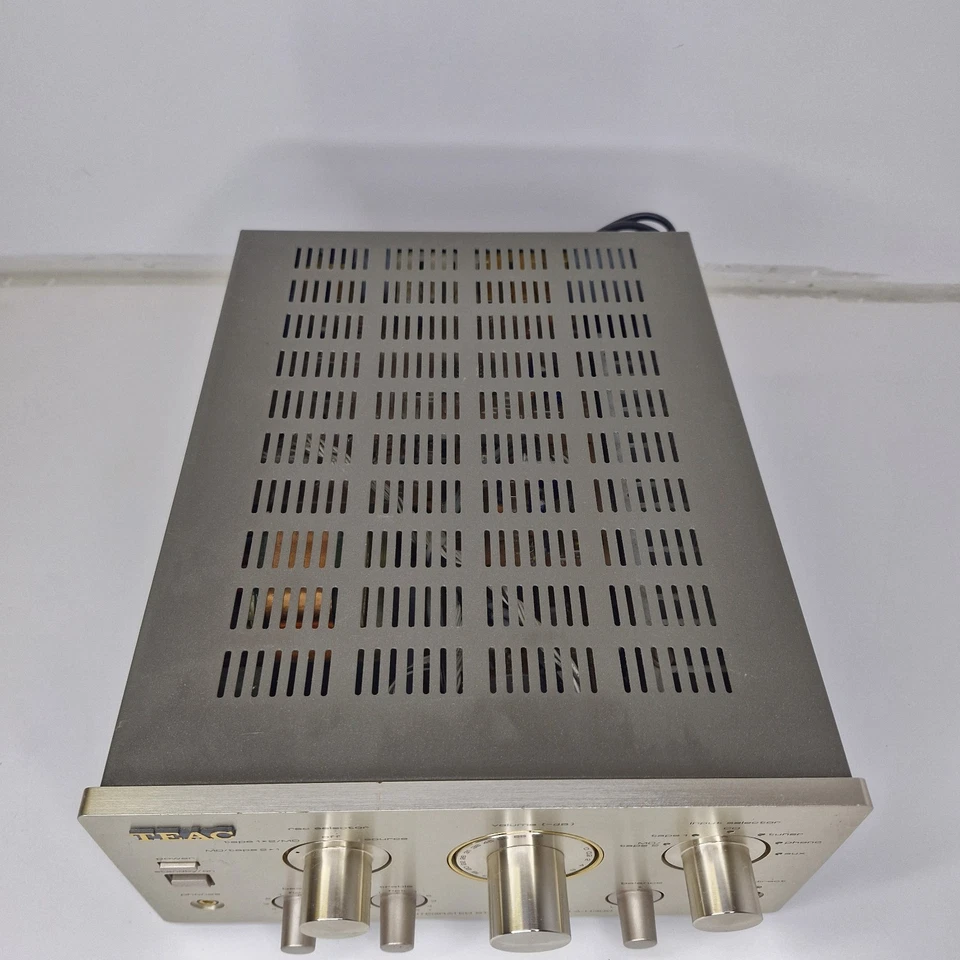 Amplificador integrado estéreo TEAC A H300 HIFI con etapa de fono  Foto 2 de 4