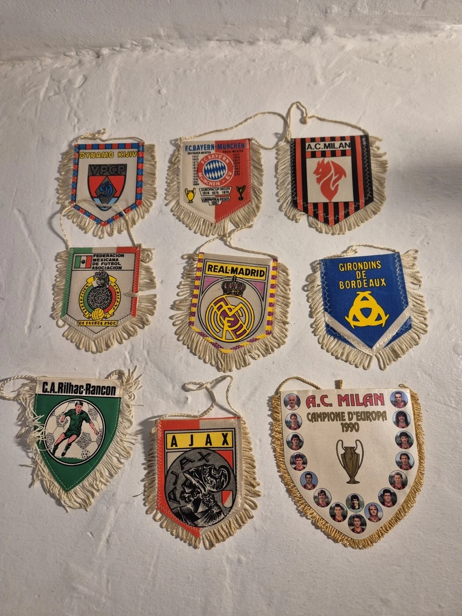 Lot anciens fanions de foot - Collection