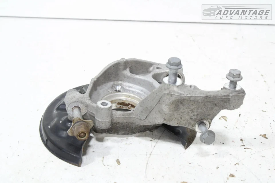 2015-2020 AUDI A3 QUATTRO AWD REAR RIGHT SIDE SPINDLE KNUCKLE SPLASH SHIELD OEM - Image 3 of 4