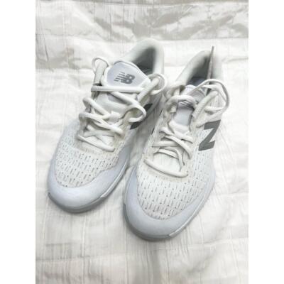 New Balance 696 v4 White Lace-Up Mesh Sneakers Boys Size US 5.5 NWOT