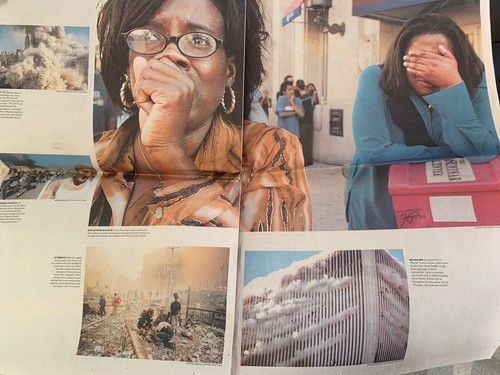The Year In Pictures 2001 New York Times 12/31/2001 Special Section - Picture 7 of 10