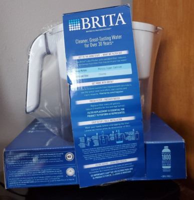 New Still In Plastic Brita 10 Cup Capacity Pitcher 2 Filters