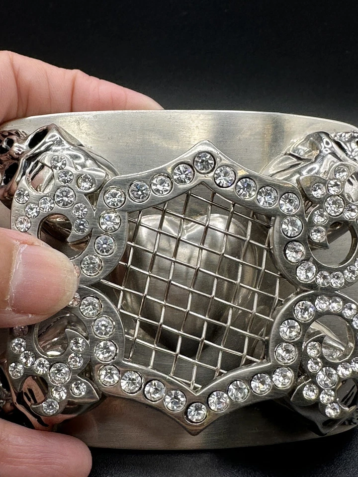 Washed Up Hollywood Skull Heart Mesh Belt Buckle Silver - Image 4 of 4