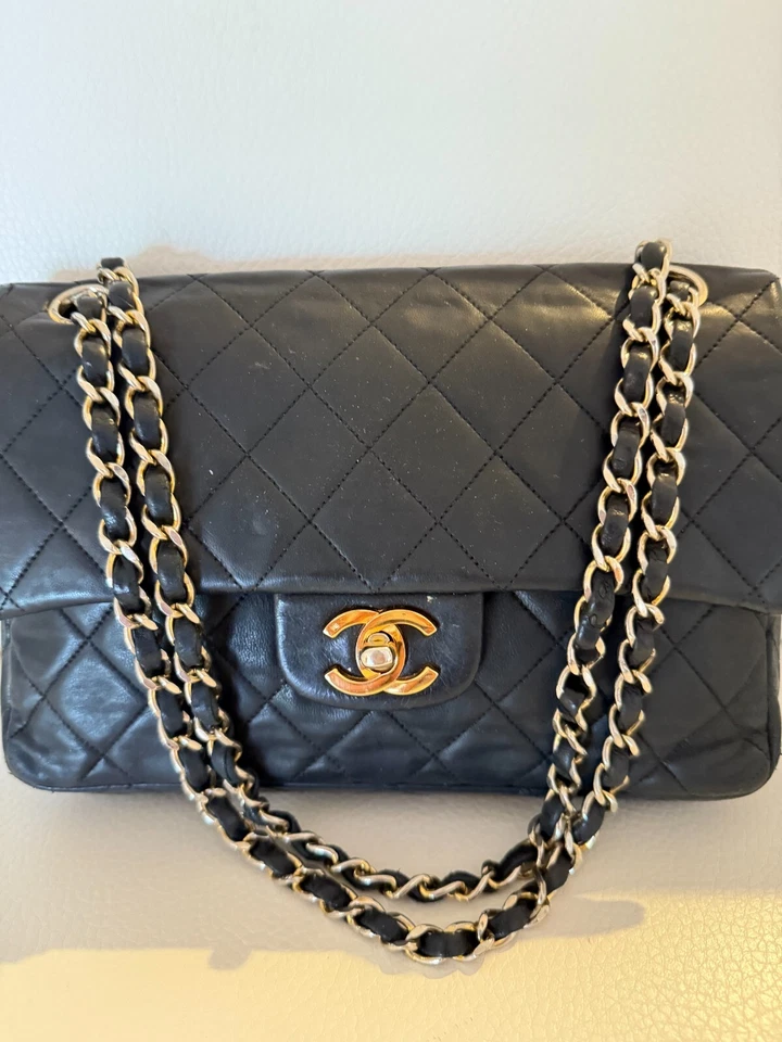 CHANEL VINTAGE CLASSIC SMALL DOUBLE FLAP BAG PURSE BLACK LAMBSKIN - Image 2 of 4