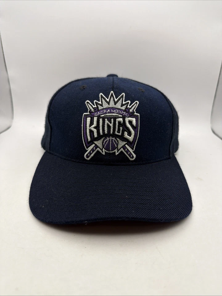VTG SPORTS SPECIALTIES BLACK DOME SACRAMENTO KINGS PLAIN LOGO SnapBack Wool Acry - Image 1 of 4