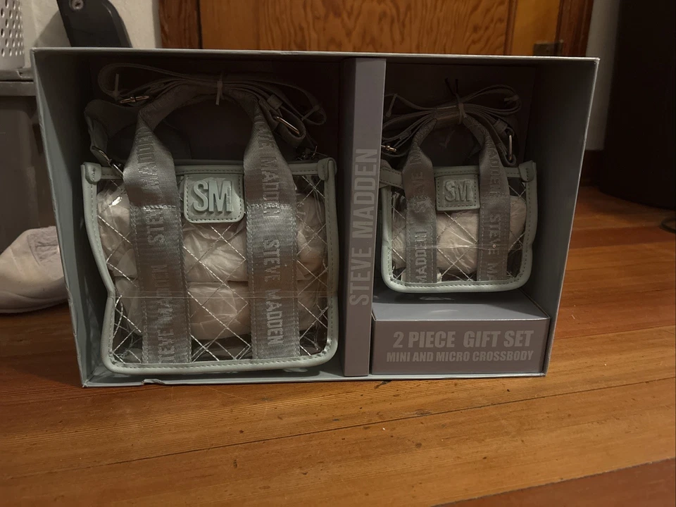 Juego de regalo de 2 piezas Steve Madden. Cartera bandolera mini y micro. Nuevo Foto 3 de 4