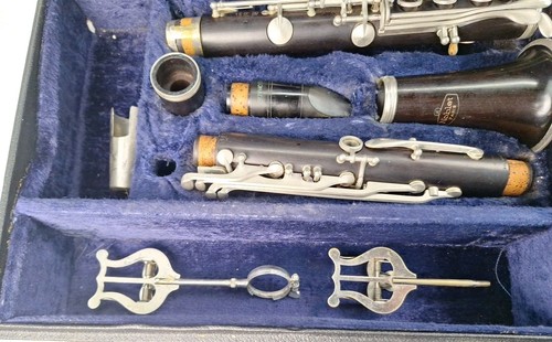 Vintage Noblet Paris Wooden Clarinet w/Deluxe Case # 83135 - Picture 21 of 24