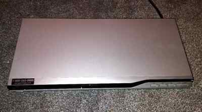 ZENITH DVD/CD PLAYER - DVB712 - WITH HDMI CABEL AND UNIVERSAL REMOTE