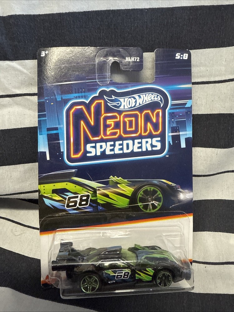 Hot Wheels 2023 Neon Speeders #5 GT Hunter