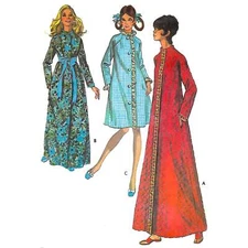 Vintage 1970s Pattern – Robe in Three Versions - Bust=34” (86.4cm)
