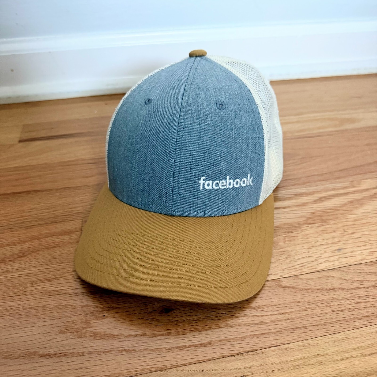 Adjustable Trucker Hat Baseball Cap with Facebook… - image 1