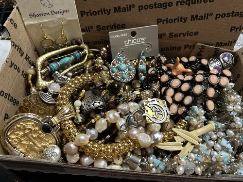 Vintage & Modern Costume Jewelry Lot ~Some Signed ~Small Priority Box #1335
