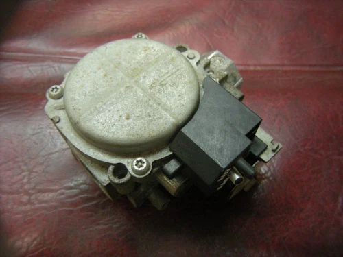 White Rodgers GEMINI 36G22Y  Type 202 Natural Gas Valve, Goodman P/N B12826-2B
