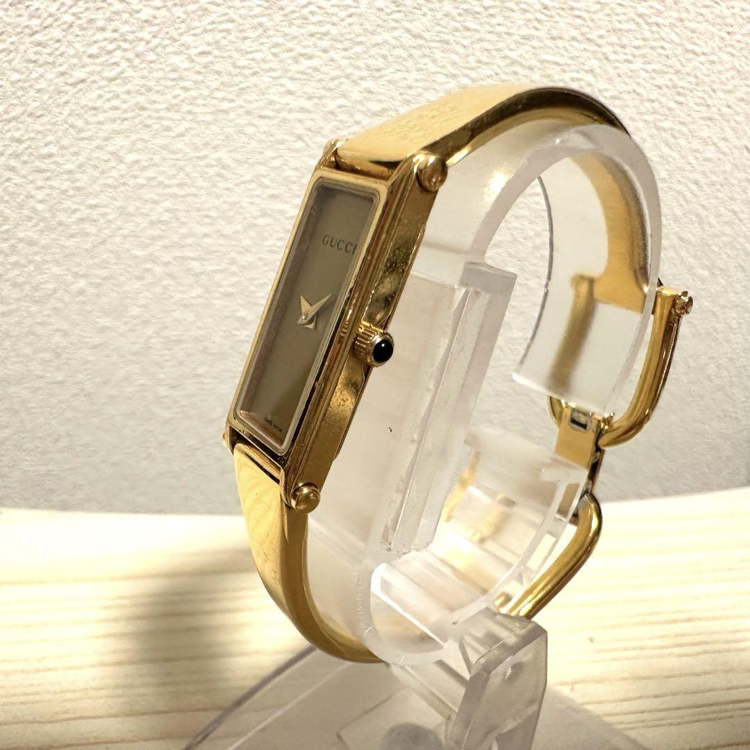 GUCCI グッチ　腕時計　1500シリーズ　ゴールド GUCCI（グッチ） ロゴ バングル ウォッチ 腕時計 1500L クオーツ