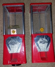 Qty 2 VINTAGE OAK VENDING MACHINES WITH DEEP ADJUSTABLE WHEEL 25cent