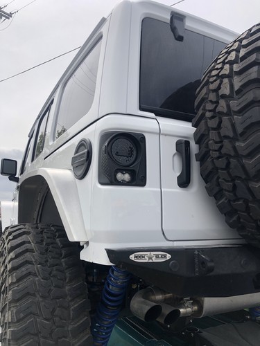 2021-2025 Jeep Wrangler JL LED Rubicon Left Driver Taillight with Blind Spot OEM - Picture 24 of 24