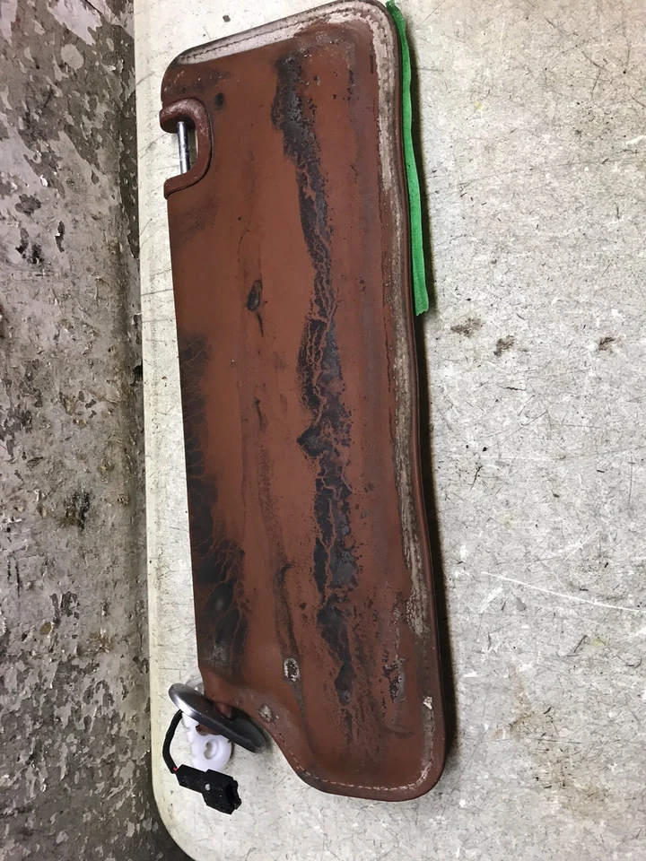 13 14 15 16 17 18 宾利 GTC GT 右乘客 右握 遮阳板 阴影 洪水损坏 — 第 2/2 张图片