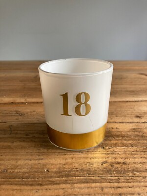 Kerzenhalter 18. Geburtstag weiß Glas 8,5 cm H x 7,5 cm Durchmesser 1 von 2 verfügbar