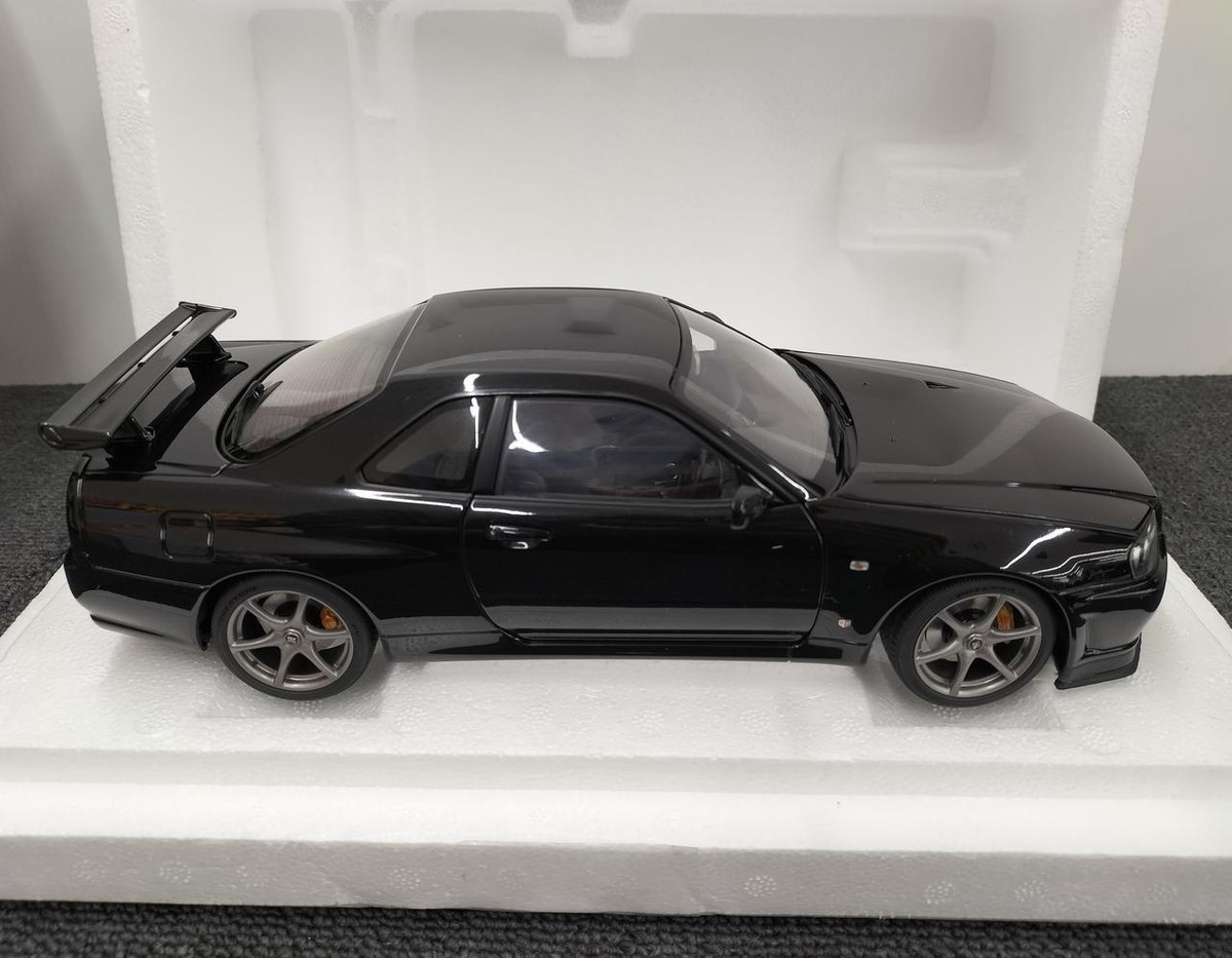 ミニカー AUTOart 1/18 SKYLINE GT-R R34 V-SPEC 2 Amazon.com: AUTOart 1/18 Nissan Skyline GT-R (R34) V Spec II