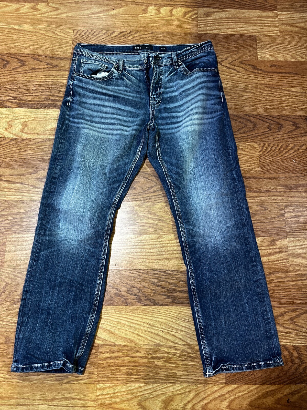 Buckle BKE Jeans Men's Size 36R Blue Denim Tyler Straight Leg Stone