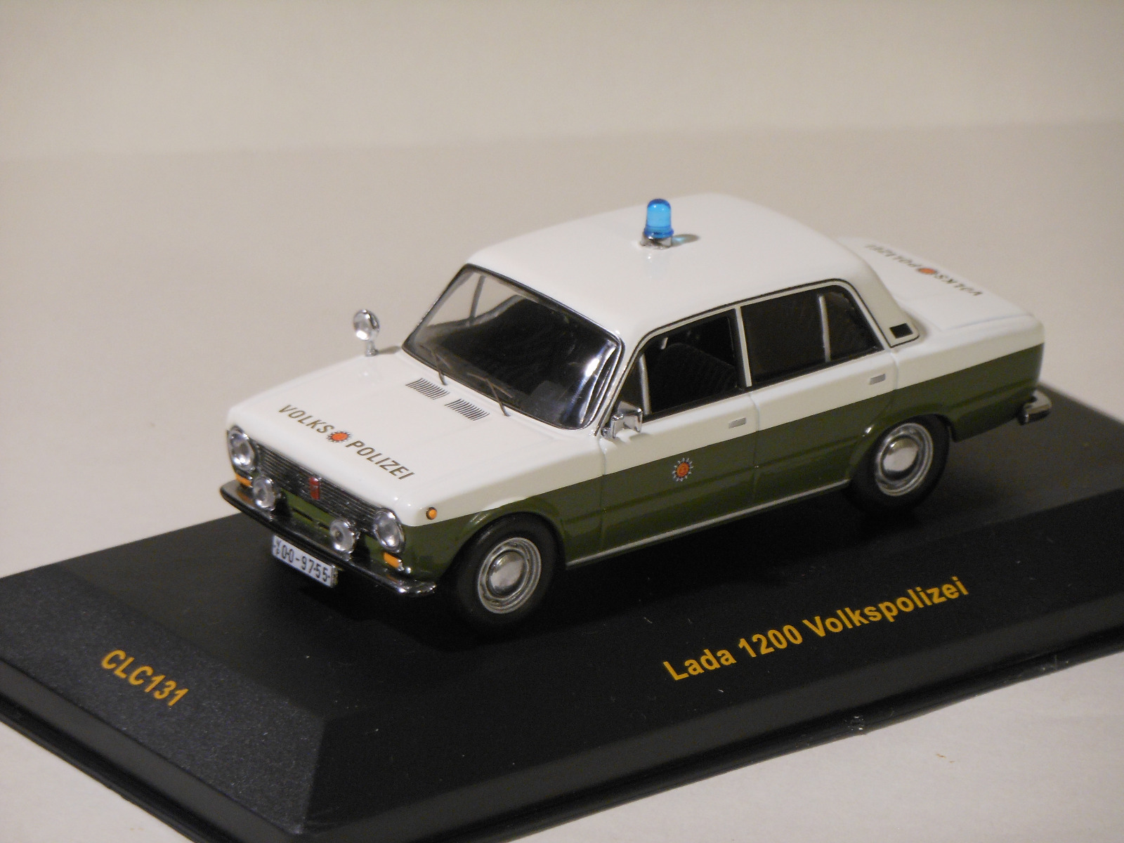 Lada 1200 Vaz 2101-policía popular - 1 43 - clc131-Ixo Lada 1200 Vaz 2101-policía popular - 1 43 - clc131-Ixo