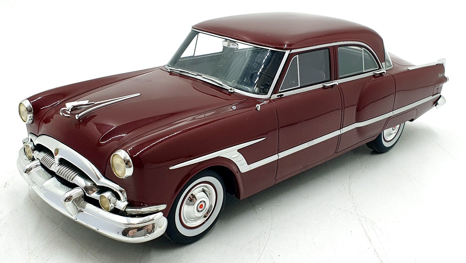 BoS Models Packard Cavalier 1953 1:18 BOS308