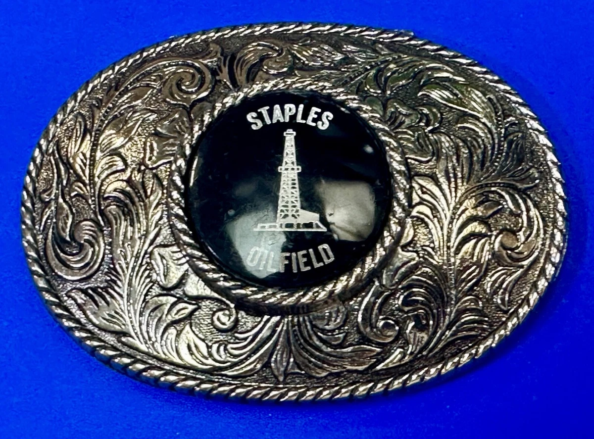 Oilfield clearance belt buckles