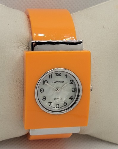 Ladies Geneva Retro Style Silver Tone Orange Plastic Cuff Bracelet Watch M1 - Picture 3 of 8