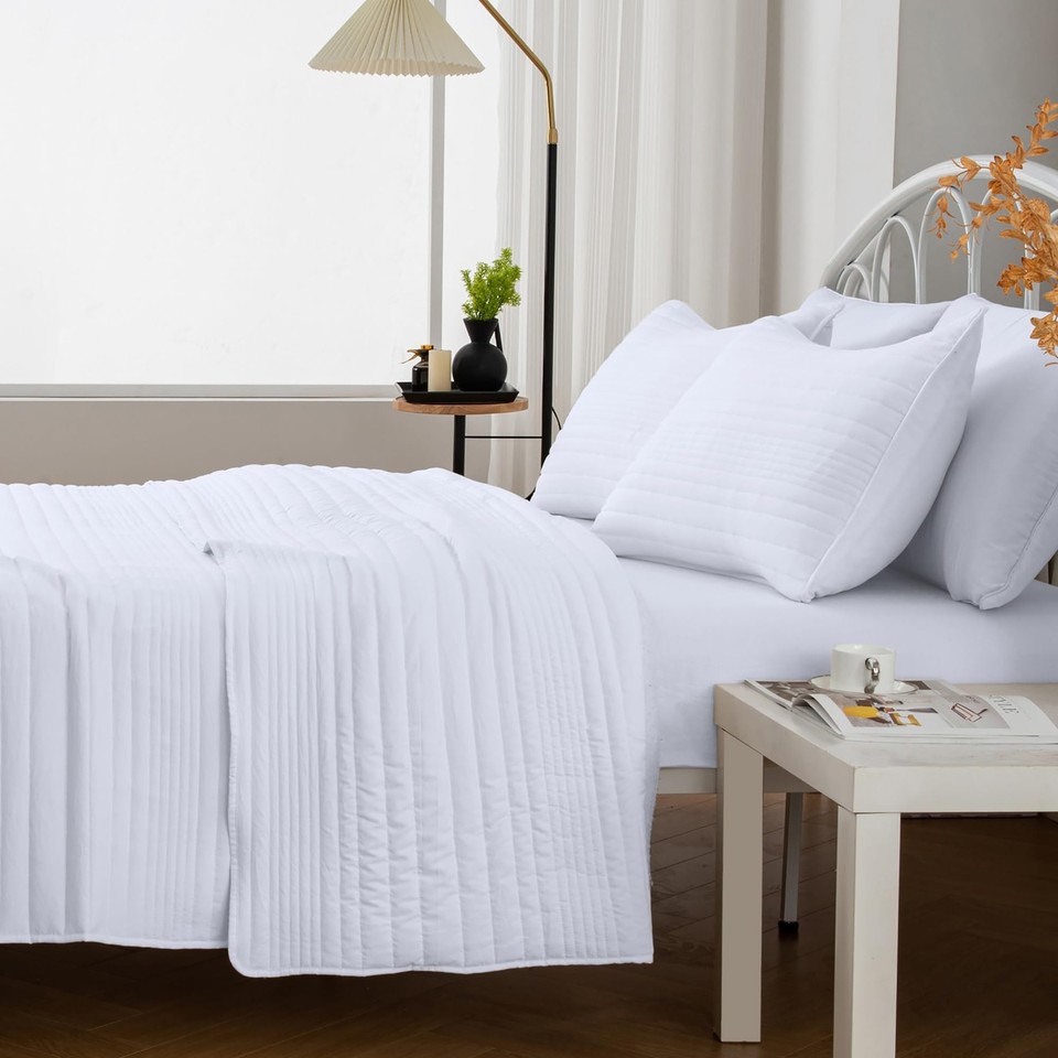 Quilt Set Full Queen Size White Lightweight Ultra Soft Microfiber