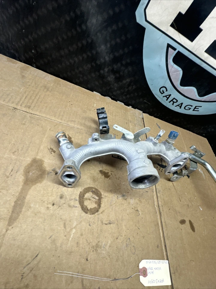 07-20 Nissan 370z Infiniti G35 G37 Q70 Rear Water Outlet Pipe 11060-JK20A - Image 2 of 4