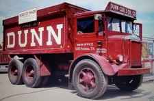 Lee Town #432- 2058 1933 CJ Mack COE 3-Axle Flatbed Industrial Model Truck Kit