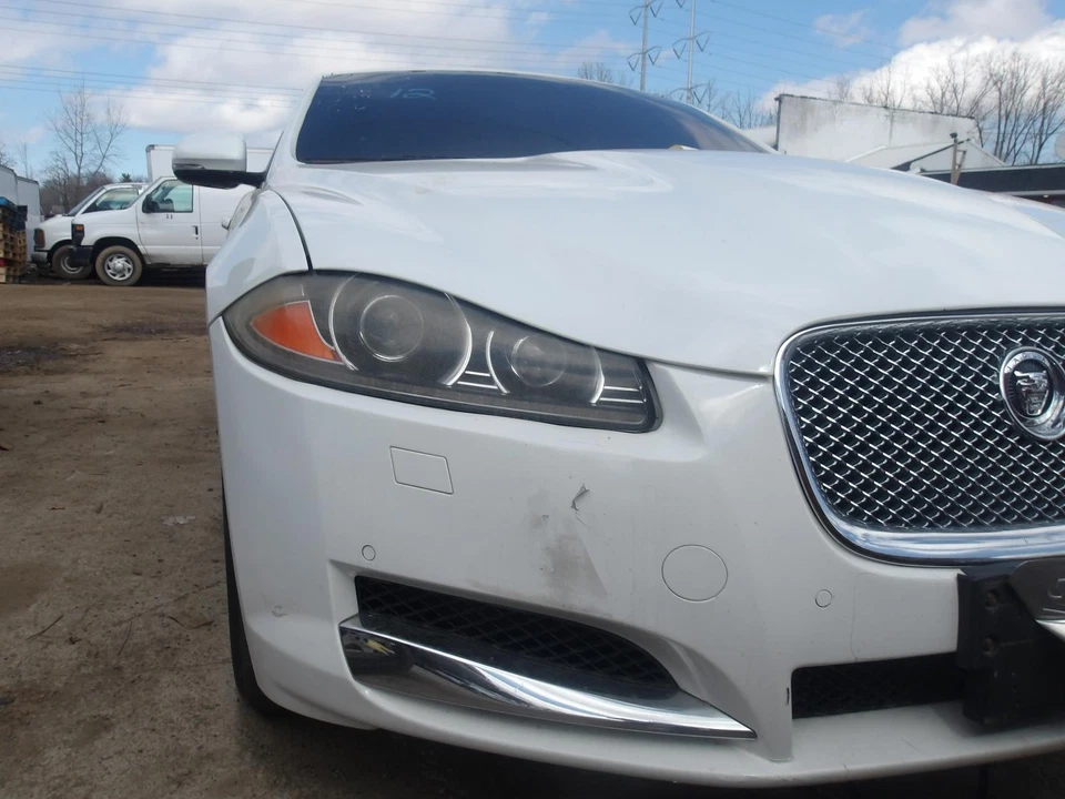 Passenger Headlight Xenon HID With Adaptive Headlamps Fits 12-15 XF 1651494 - Image 4 of 4