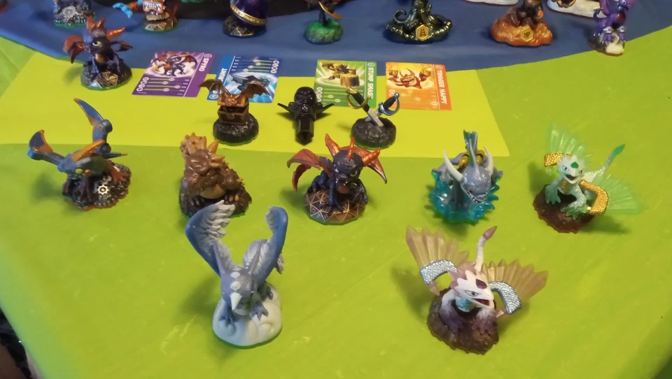 Skylanders Lot 3 Games 5 Portals 50 figures Swap Force Trap Force Giants - Image 2 of 4