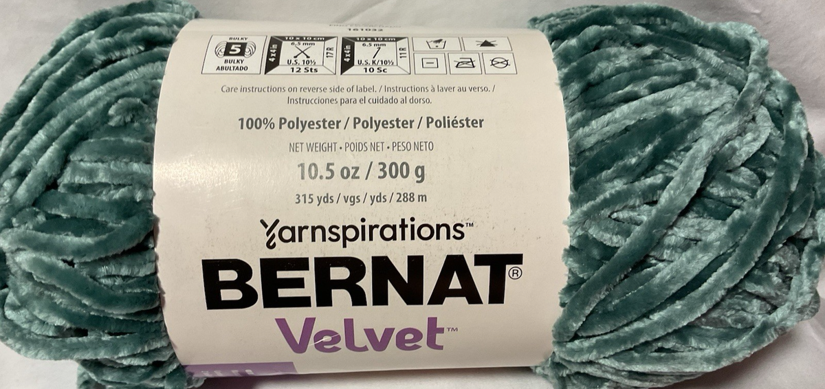 Yarnspirations Bernat Velvet 3x 300g Frosted Pine for
