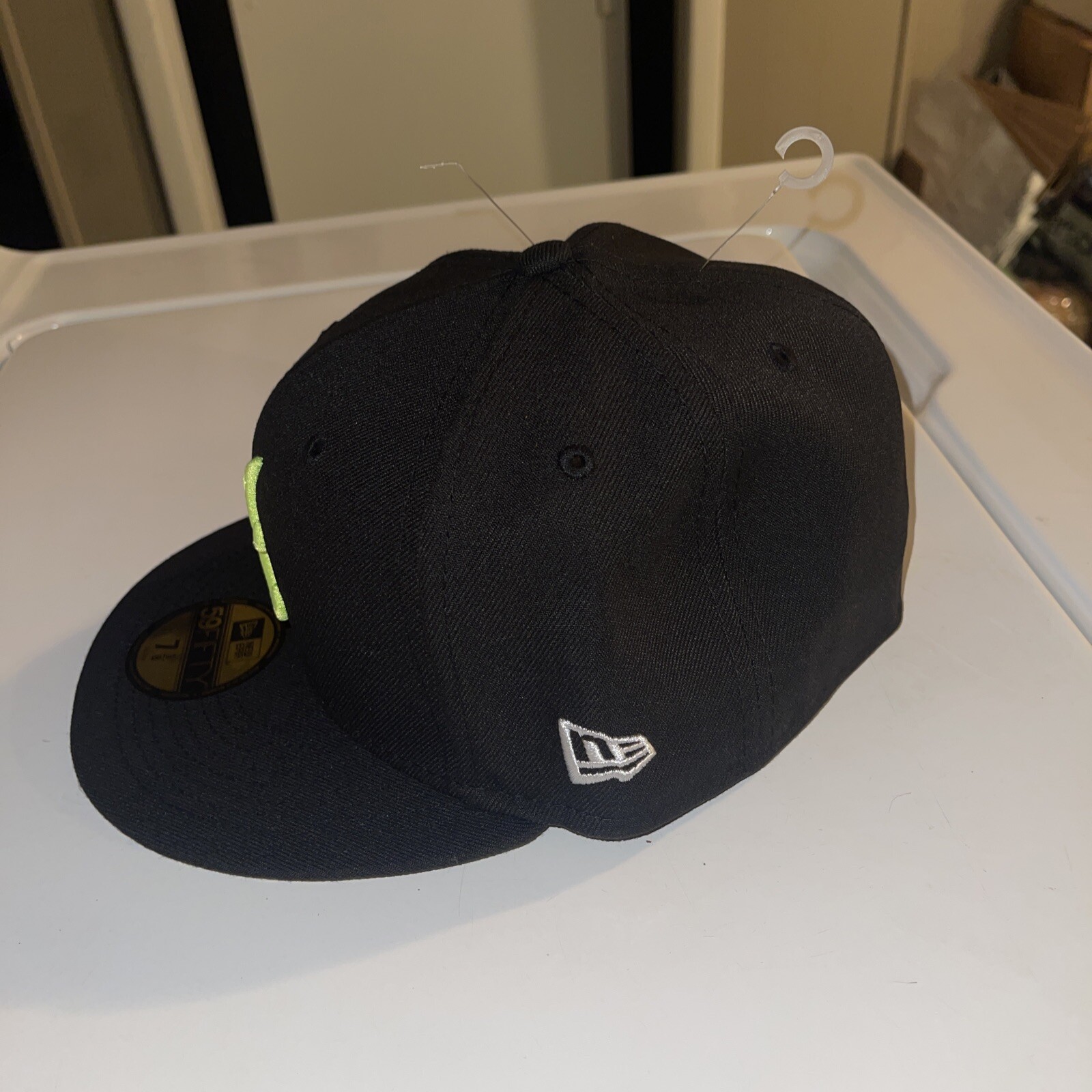 Picture 2 of 6