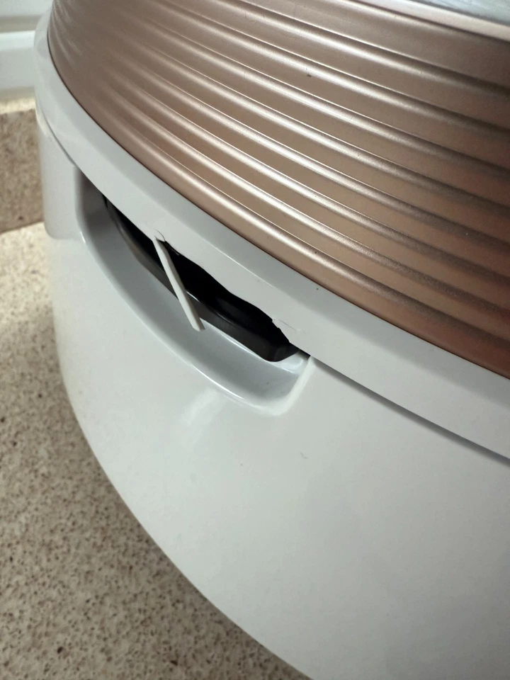 CUCKOO 8 In 1 Multi Pressure 5 Quart Stainless Steel Gold and White Cooker used - Image 4 of 4