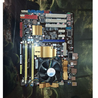 ASUS P5Q Deluxe ATX Mainboard LGA775 Intel DDR2 4 RAM PCIe x16 Audio