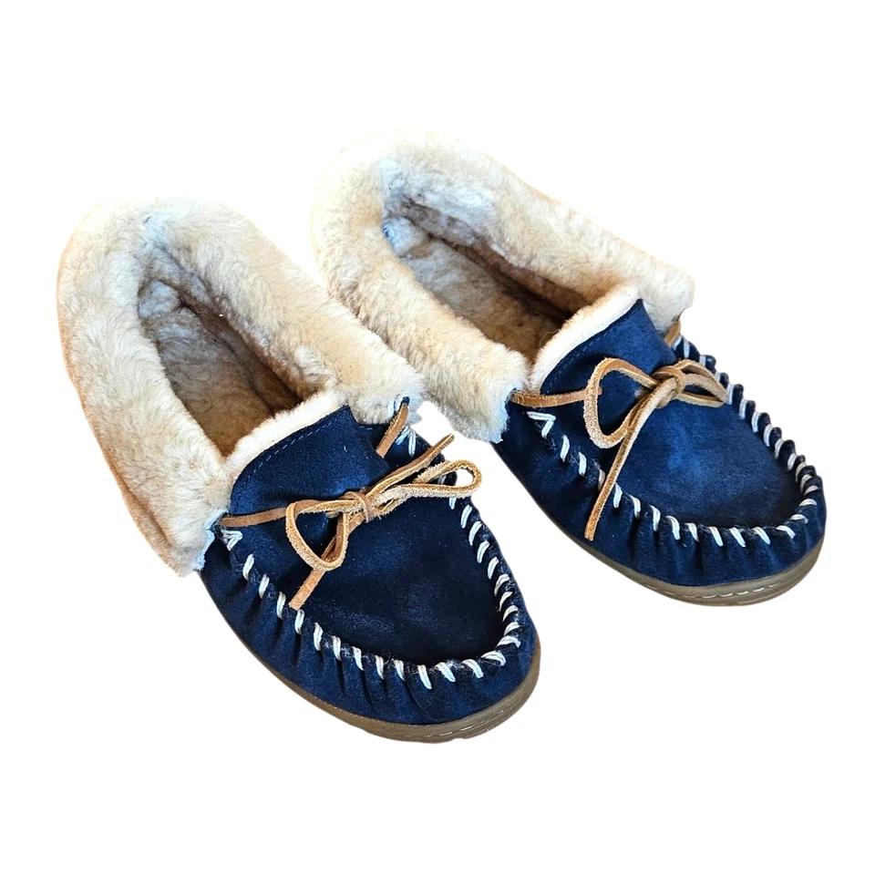 ¡En muy buen estado! Zapatillas de mocasín L.L.Bean para mujer de gamuza forradas en piel de oveja azules talla 8  Foto 2 de 4