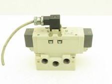 SMC VQ7-8-FHG-D-3Z Pneumatic Solenoid Valve 24VDC 1/2" Manifold