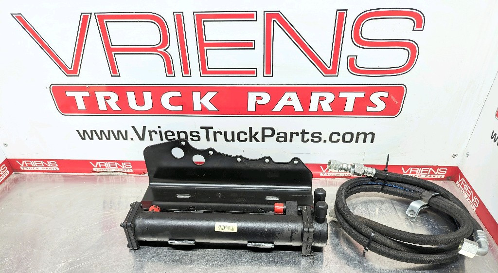 KENWORTH NEW TAKE OFF EATON KIT-HEAT EXCHANGER 5586667, BRACKET