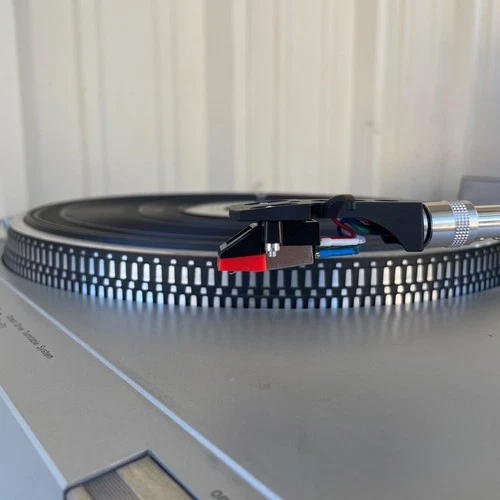 Vintage Technics SL-D1 Direct Drive Turntable