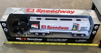 Speedway Mack Anthem Day Cab Fuel Tanker Trailer 5th In Series Lights Sounds NIB