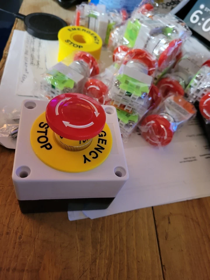 22mm E-STOP Switch Latching Mushroom Head Emergency Stop Push Button Control Box - Image 2 of 3