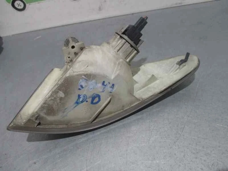 1059110 proiettore anteriore destro FORD MONDEO BERLINA TD CLX 1993 2447827 - Immagine 4 di 4