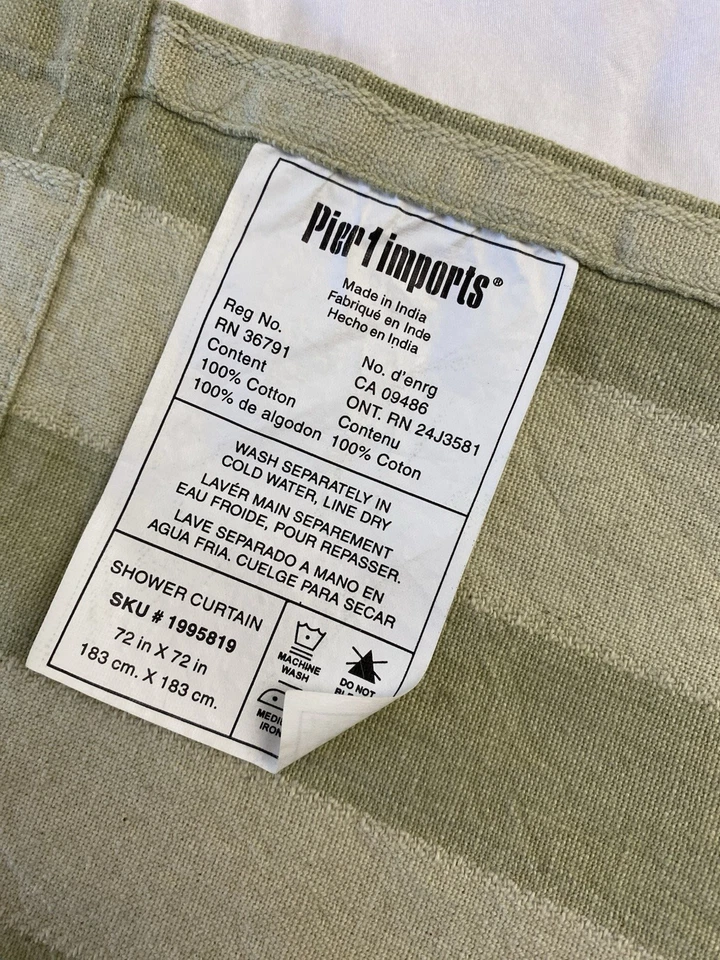 Cortina de ducha de tela a rayas verdes Pier 1 72x72 apio Foto 4 de 4