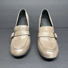 Born Shoes Women’s Heels Size 8