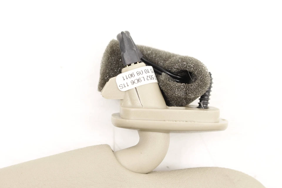 Audi RS4 2008 - convertible derecho parasol/espejo espejo 8H0857552L Foto 4 de 4