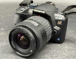 Olympus E-520 DSLR-Kamera 14-45mm 1:3.5-5.6 Schwarz LCD-Display Olympus Digital