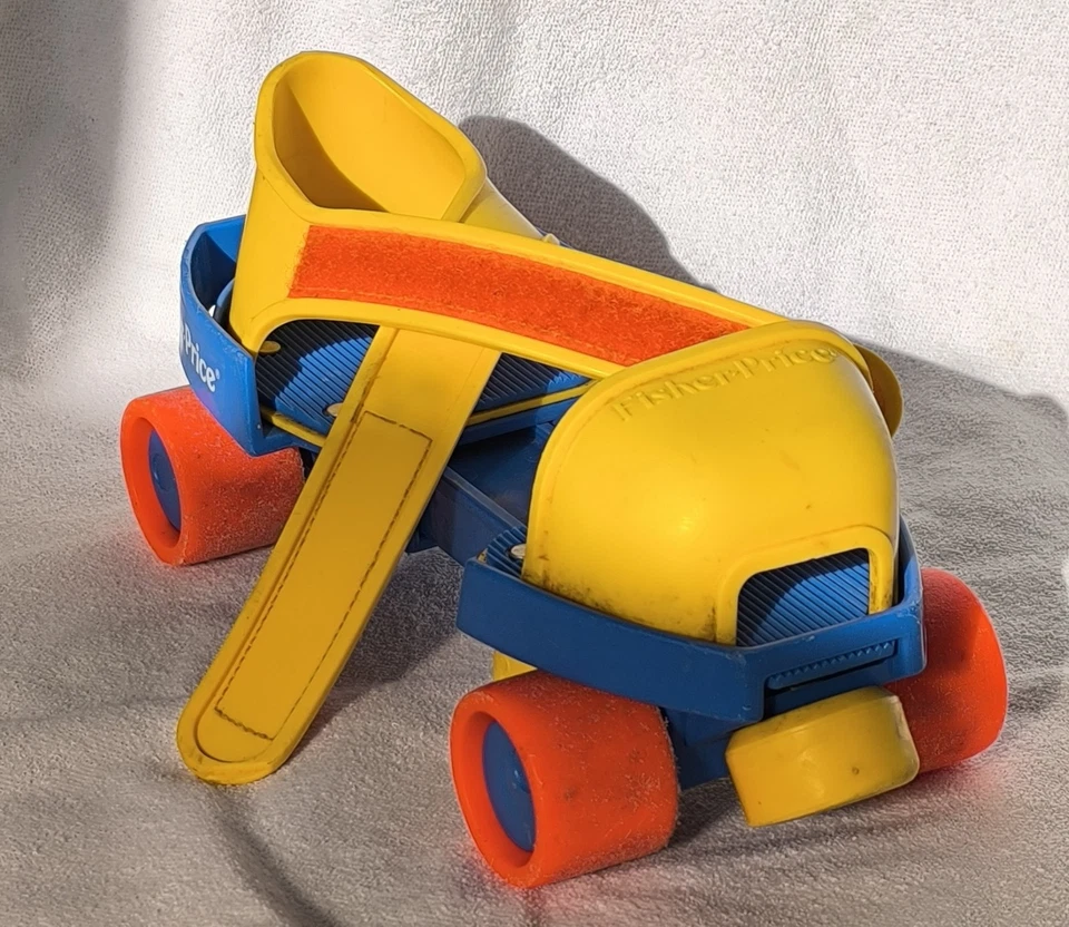 Patins A Roulettes Fisher Price Vintage Jouet Ancien Rétro Roller Enfants  - Photo 3/4